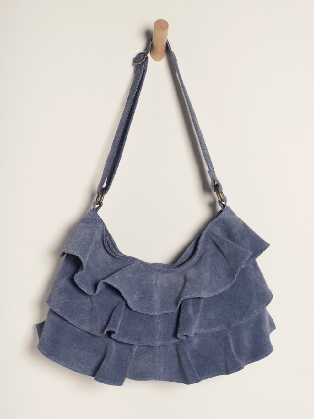🆕 FREE PEOPLE Rae Ruffle Shoulder Bag / Slate - Picture 2 of 5